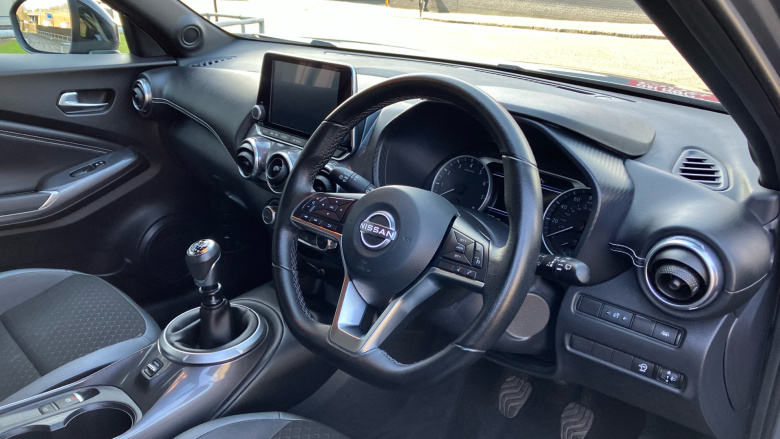 Nissan Juke 1.0 DiG-T 114 N-Connecta 5dr Petrol Hatchback